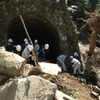 2013年9月の台風の影響で土砂が崩落した六甲ケーブルの3号トンネル坑口付近。11月から復旧工事が本格化し、このほど再開日が決まった。