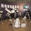 望遠鏡、双眼鏡製品を展示、ケンコー・トキナーのブース