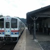 公有民営の上下分離経営に移行する前の若桜鉄道若桜駅（2005年9月撮影）。このほど社長を一般から募集して「経営改革」と「鉄道活性化」を目指すことになった。