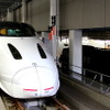 九州新幹線の800系。「新幹線フェスタ」では800系やN700系が展示される。