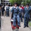 人間搭乗型二足歩行ロボット…屋外を歩行することの難しさ