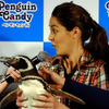 すみだ水族館に登場した、光と音楽とペンギンの新展示「ペンギンキャンディ」（3月21日～7月17日）。3月19日のオープニングイベントには動物好きな森泉も登場。ペンギンを抱き「連れて帰りたい！」と笑った