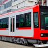 東京都交通局は都電荒川線に新型車両8900形を導入すると発表。9月18日から運行を開始する。来年度までに8両を導入し、同数の7000形を置き換えるという