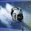 1 9 8 9 年、初めて航空機用に実用化されたノイズキャンセリング・ヘッドセット