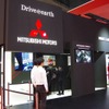 三菱ブースのスマートフォン連携ディスプレイオーディオ体験コーナー（東京モーターショー15）