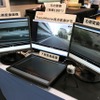 「TransMovie」を使った視点変換の技術展示。車のダッシュボードに設置した180度カメラの映像を左、右、下側の3視点に分割＆補正して表示していた（撮影：防犯システム取材班）