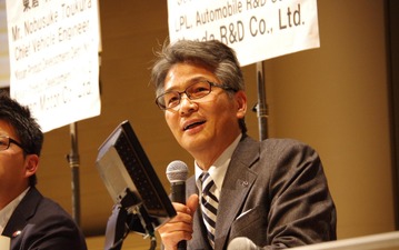 【オートモーティブワールド16】素から入るかデバイスに頼るか、スポーツカーの安全…メーカー5社開発者対談 画像