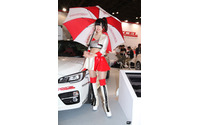 【東京オートサロン16】コンパニオン…DIXCEL 画像