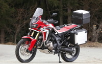 【ホンダ アフリカツイン】足着きに不安ならローシートを…オプションパーツも充実 画像