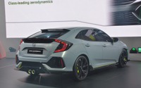 ホンダ シビック ハッチ次期型、擬装のない姿をスクープ…英メディア 画像
