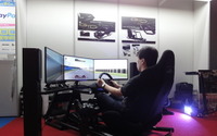 【東京ゲームショウ16】体格にベストフィット、ロッソモデロの新作カーゲー用シミュレーター 画像