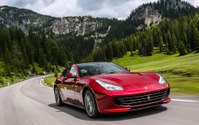 【フェラーリ GTC4ルッソ 試乗】伝統の“ルッソ”というサブネームを掲げた理由…山崎元裕 画像