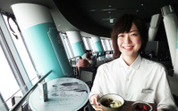 東京スカイツリー地上340mで、佐藤麻里子と“眺食”で「ほわっ」体験 画像