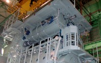 三菱重工舶用機械エンジン、最新の低速舶用ディーゼル初号機が完成 画像