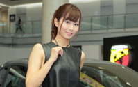 【東京モーターショー15】コンパニオン…アバルト 画像