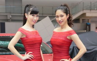 【東京モーターショー15】コンパニオン…アルファロメオ 画像