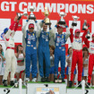03年JGTC・SUGO戦、GT500クラスの表彰式。脇阪（中央右）が優勝、本山（最右）は3位だった。