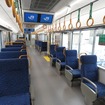 車内設備は基本的には従来の225系と同じ。阪和線用の5100番台は横1列に2＋1席の転換クロスシートを設けている。
