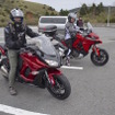 日本をレンタルバイクを利用し、3泊4日でツーリングする台湾人グループ。