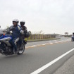 台湾でBMW R1200GS アドベンチャーを所有するファンさんご夫妻。レンタルバイクで日本をツーリング中。台湾でもビッグバイクユーザー急増中だと教えてくれた。