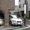 横浜の住宅街にある「トメレタ」駐車場。こんなスペースでも有効活用ができるのが特徴