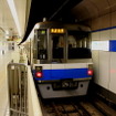 福岡市交通局は地下鉄のフリー切符などの見直しを行う。写真は福岡市地下鉄の空港線。