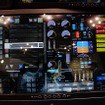 無人機の飛行に必要な設定はタッチバネルで直感的にコントロールできる。