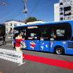 クレヨンしんちゃんラッピング電車＆バス出発式（東武鉄道春日部駅、11月3日）