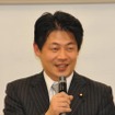 日本維新の会オートバイ議員連盟であいさつする松浪健太会長