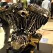 ハーレーダビッドソンのVツインエンジンを搭載するカスタムモデル（ヨコハマ・ホットロッドカスタムショー）