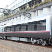 3号車：30400形（M2'N）（30401）　モーター無しだったがリニューアルによりモーター付きに。形式も30450形（T2）（30451）から変更された。