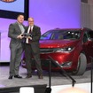 北米SUVオブザイヤーを受賞したクライスラーパシフィカ（デトロイトモーターショー2017）