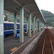 南迴線の金崙駅（2008年10月）。非電化のため架線がない。