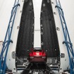 テスラの新型ロケット「ファルコンヘビー」の内部に初代ロードスター
