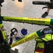 自転車救急隊の自転車には、ヒースロー空港を守る誇りが感じられる。