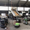 高柳センターの工場内には、大型トラックやマイクロバスの修理を行える