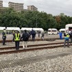 京王電鉄・総合事故復旧訓練：旅客（白杖使用者）の避難誘導