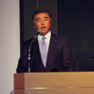 発表会で説明を行うベタープレイス・ジャパンの藤井清孝代表取締役社長