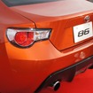 トヨタ、新型FRスポーツの車名は「86（ハチロク）」に決定