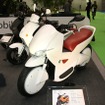 エクリーモEB25。ecomoがデザイン/設計を手掛け、今春、マレーシアにおいて同国初の国産EVスクーターとして発表（東京モーターショー11）