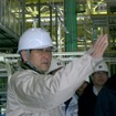 仙台地区の施設を訪問したトヨタ豊田社長（2011年3月27日）。