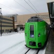青森8時18分発の増発列車は特急「スーパー白鳥」で運用されている789系が使われる。
