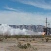 ジェフ・ベゾス氏の宇宙開発企業ブルー・オリジン社 NASA有人輸送計画向けロケットエンジン燃焼テスト映像を公開