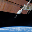 「きぼう」から放出される超小型衛星（出典：JAXA／NASA）