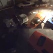 米国「国立コルベット博物館」の床の陥没事故の瞬間映像