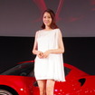 女優の長澤まさみさんが、アルファロメオの新型『4C（フォーシー）』発表会に駆けつけた