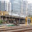 品川駅の北側に放置されている、幻の「京浜急行線」の高架橋。新駅の整備を含む再開発プロジェクトの進ちょくに伴い、そう遠くない時期に撤去されるとみられる。