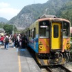 終点の車テイ駅で発車を待つ台湾・集集線の列車。同線といすみ鉄道の姉妹鉄道提携が10月に結ばれた。