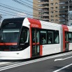 富山市は北陸新幹線の延伸開業にあわせ、市内の路面電車を無料で利用できるキャンペーンを実施する。写真は富山ライトレール。
