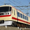 3月21日に本川越～国分寺間で運行される10000系「レッドアロークラシック」編成。国分寺線での特急形電車の運行はこれが初めてになるという。
